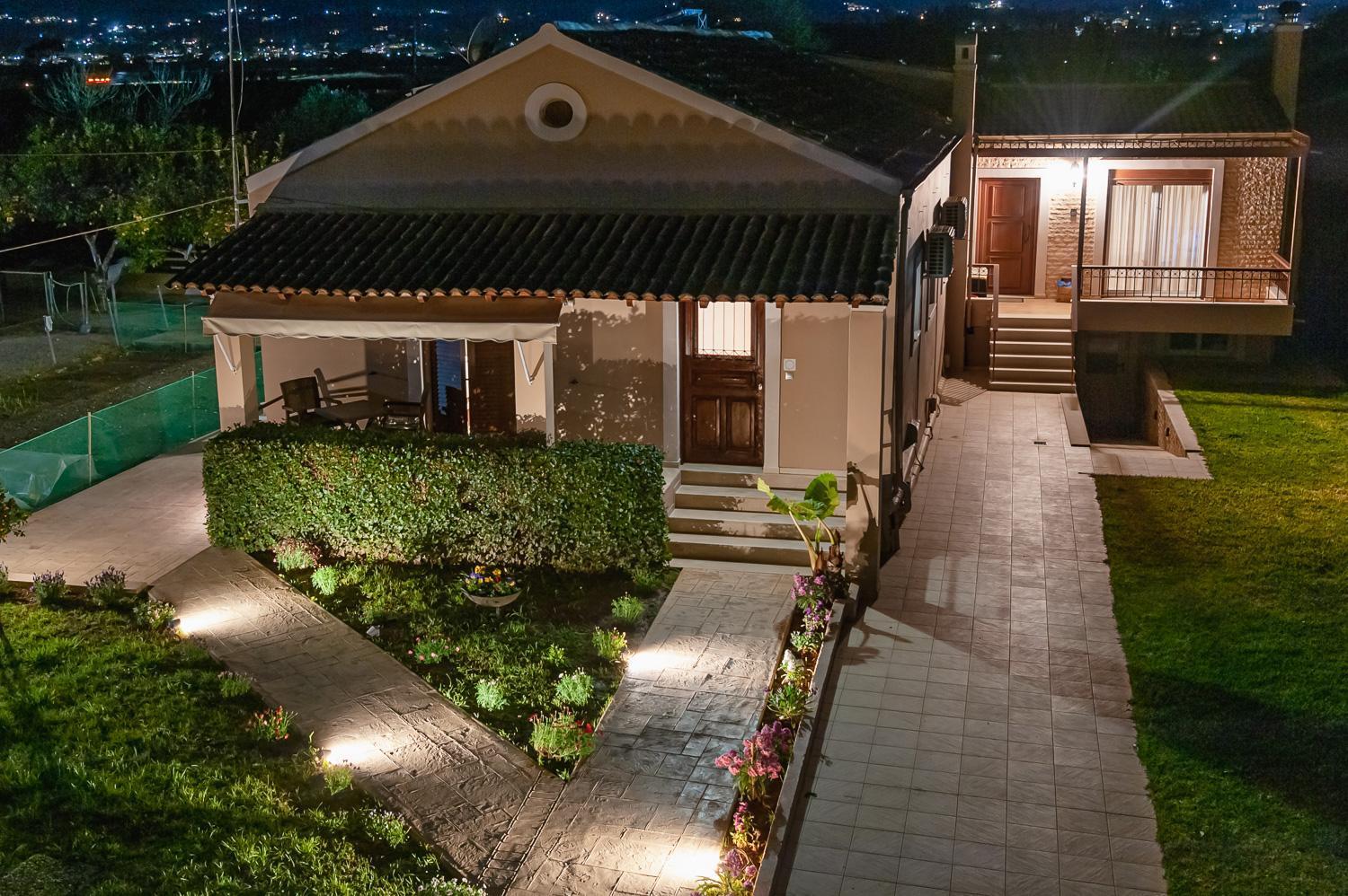 Small Garden By Studio Spyros Kanoni  Exterior photo